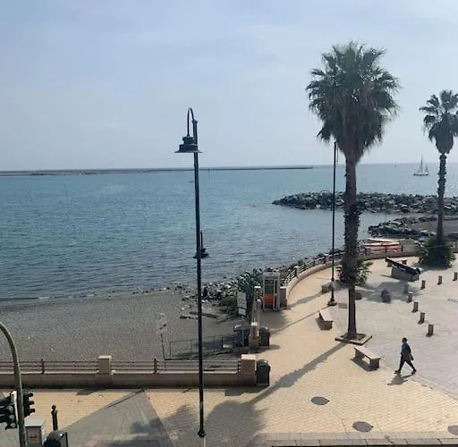 Loft 53 Waterfront Of Pegli * Genova