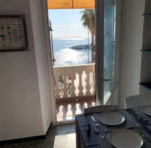 Lägenhet Loft 53 Waterfront Of Pegli *