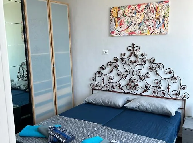 Lägenhet Loft 53 Waterfront Of Pegli