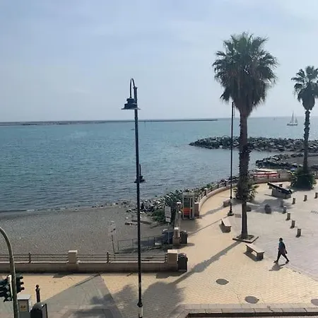 Loft 53 Waterfront Of Pegli * Γένοβα